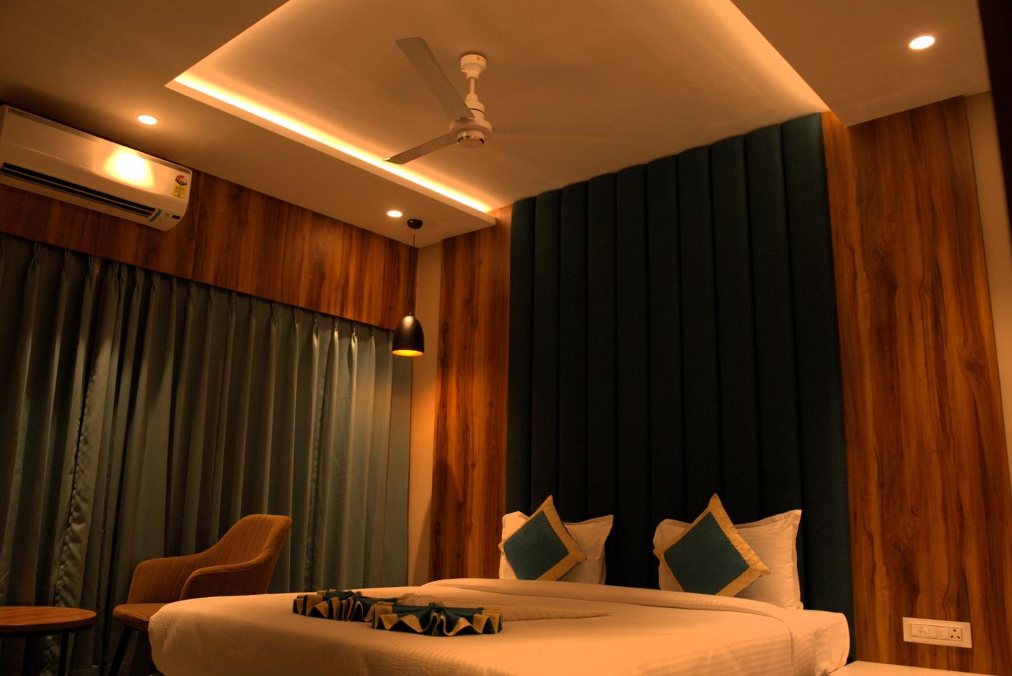 Hotel Tanisha Kishanganj Bagian luar foto